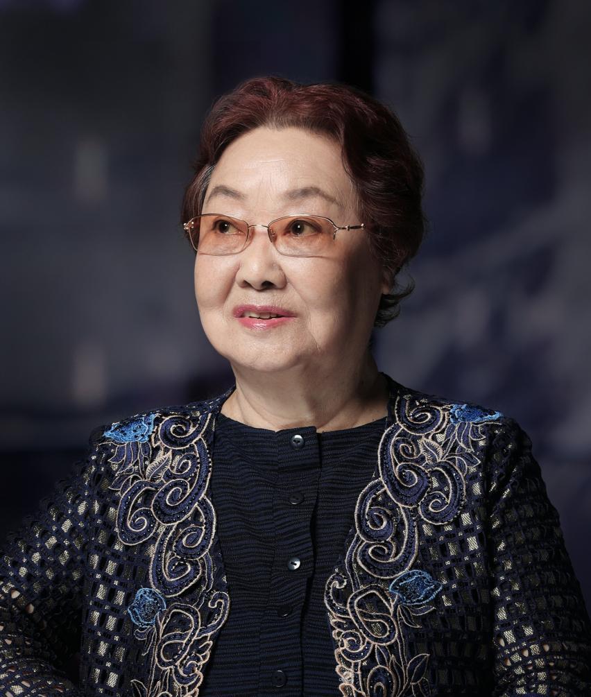 从旧戏班的苦孩子到"人民艺术家"国家荣誉称号获得者，郭兰英用一生证明了：真正的好