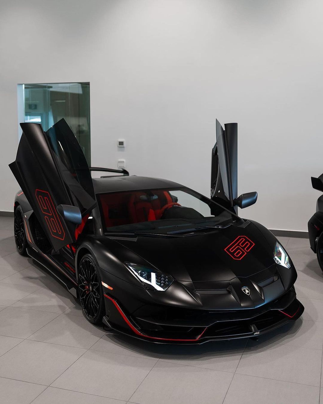 兰博基尼 Aventador SVJ ​​​