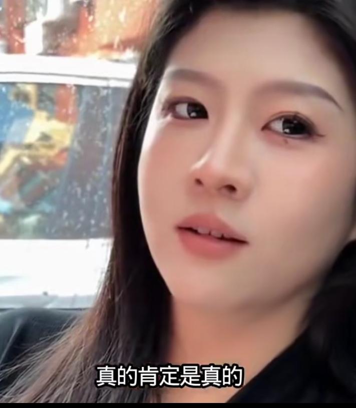 26岁还没遇到对的人，真心比外表更难得
 
看着姑娘眼底藏着的心事，其实很多普通