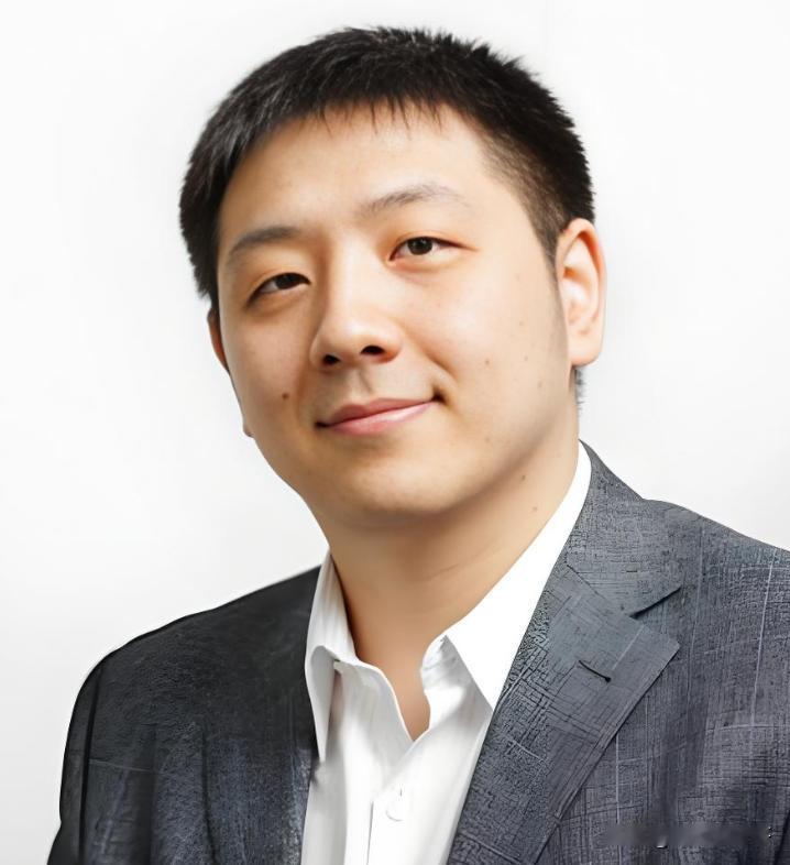 关大博，英国利兹大学博士，剑桥大学博士后，资深研究员，英国国家社会科学院院士，美