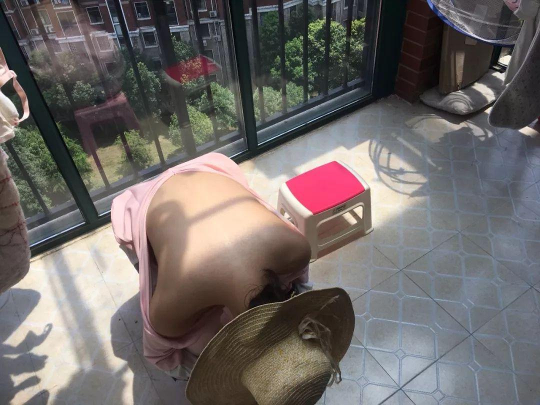 为什么今年三伏天特别流行晒背？晒背的好处与坏处全解析
随着夏季的深入，我们迎来了