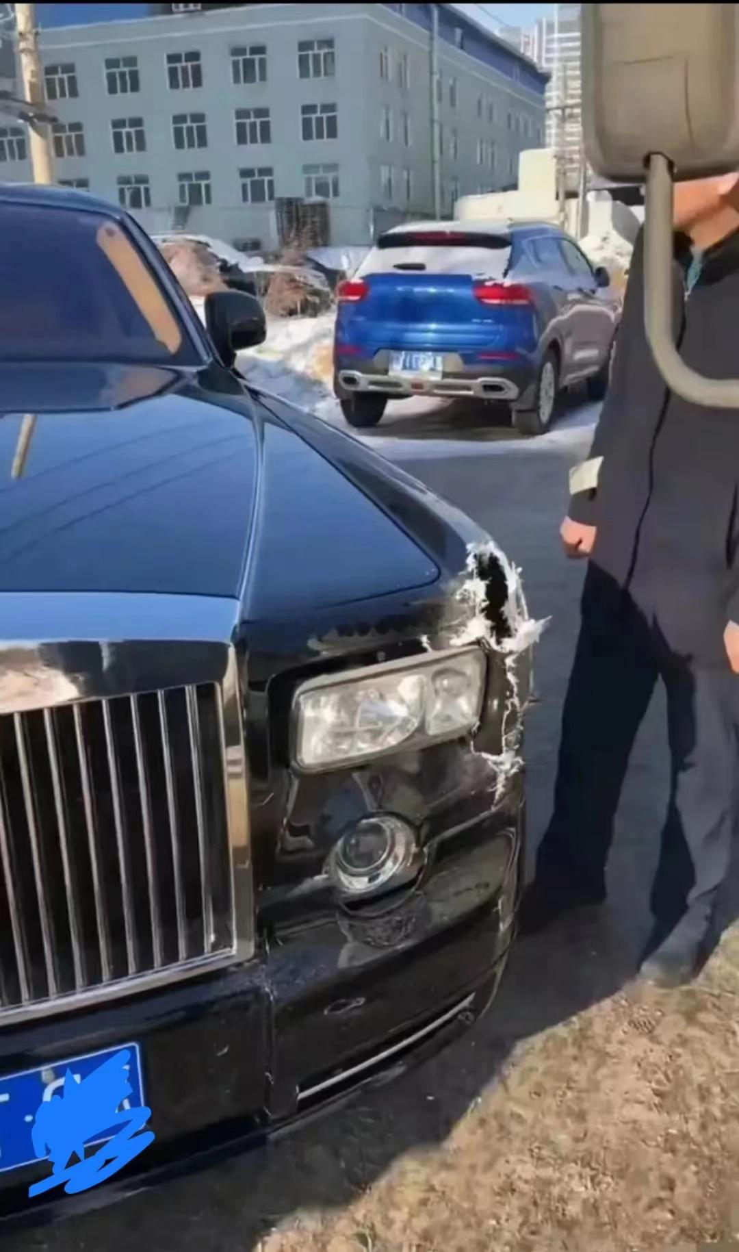 劳斯莱斯的钣金这个样儿吗？？？海阔试车超话 ​​​