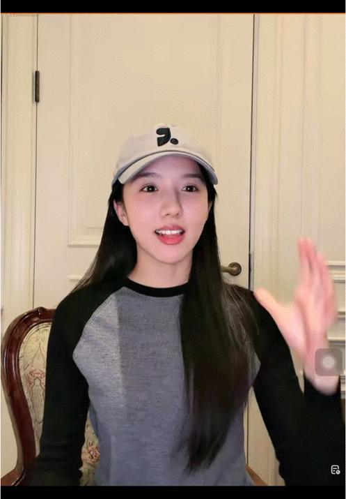 苏晓彤嘴上说羞耻双手已起跳 女鹅在线演绎“口嫌体正直”！苏晓彤学舞时那副又羞又努