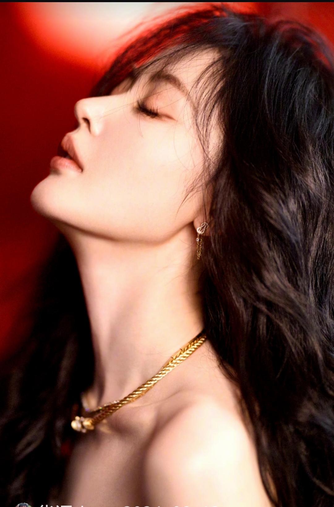 你知道吗？张天爱能走到今天，她的贵人名单可能和你想象的不太一样。

把时间倒回多