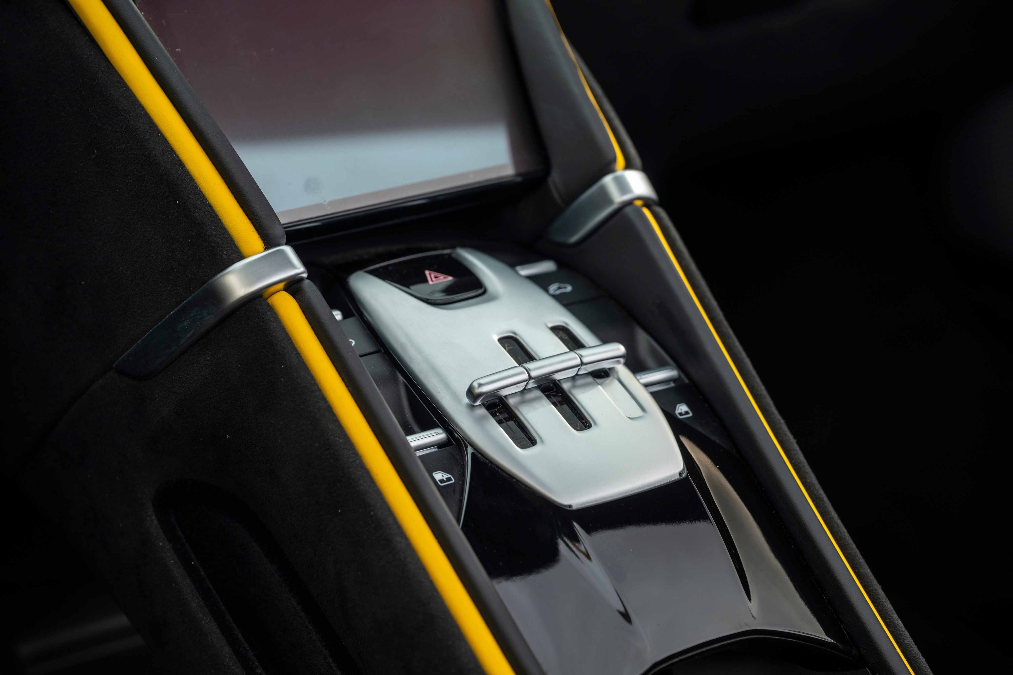 Ferrari Roma Spider 继1969年365 GTS4，54年后再