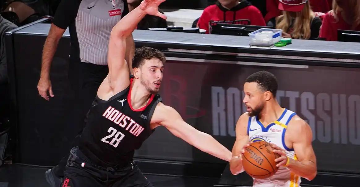 北京时间4月6日，火箭队今天在客场战胜了金州勇士队，拿到了6连胜，本场比赛比分1