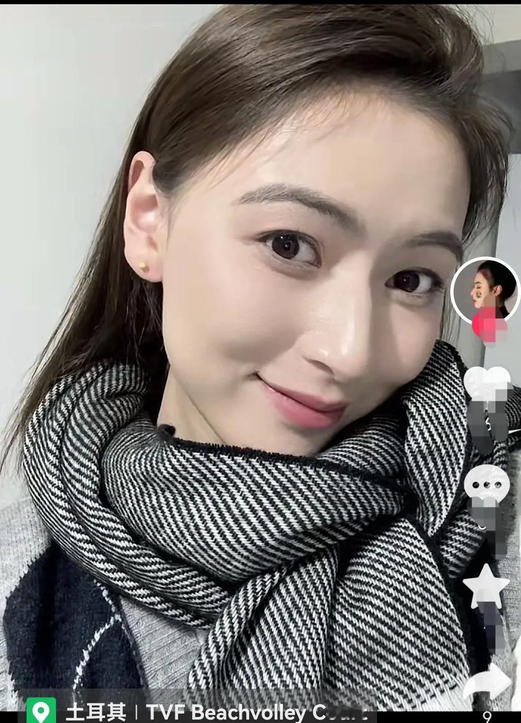 [玫瑰]猜猜这三位女排姑娘是谁？
这三位美女球员目前都在海外女排联赛打球！
敢于