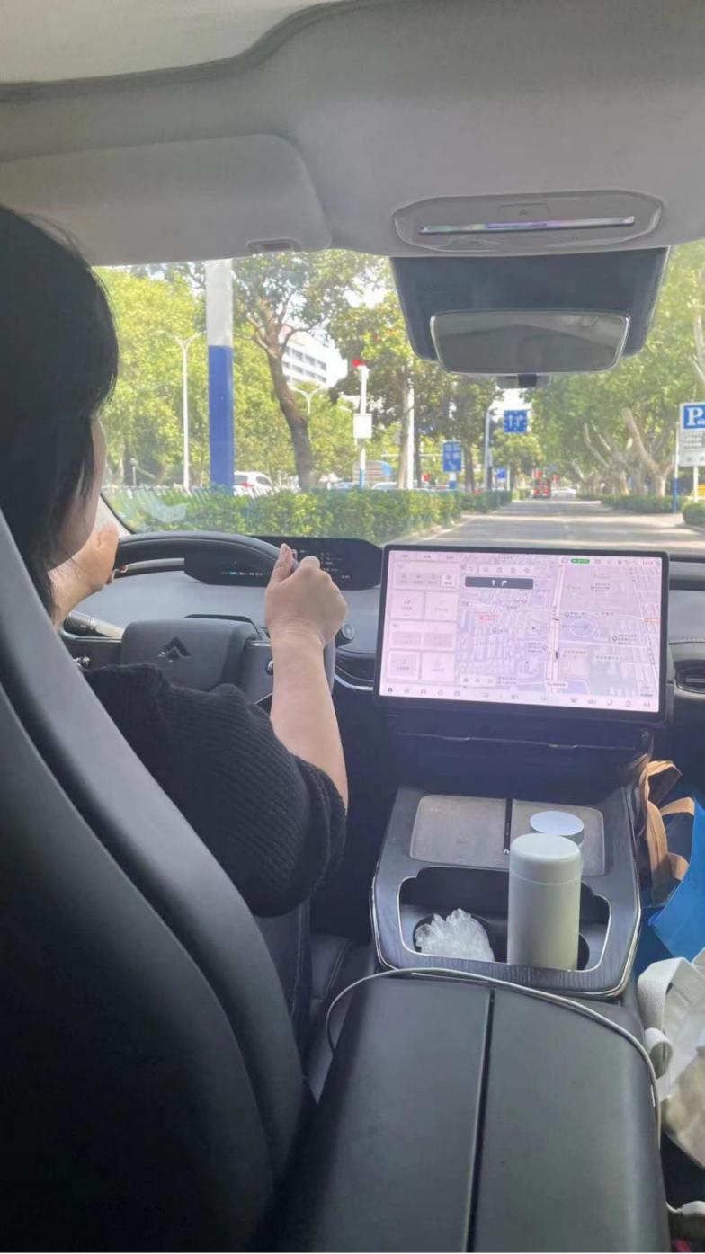 国庆出行首选！昊铂HT智驾首秀，老司机都点赞的未来之旅！
今天昊铂智驾系统在全国