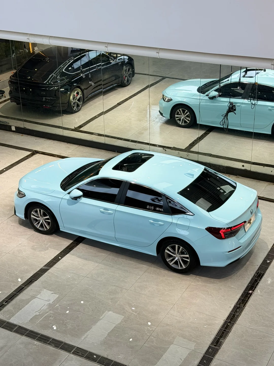 除了高速飘一点，日常通行尽管踩油门就行了