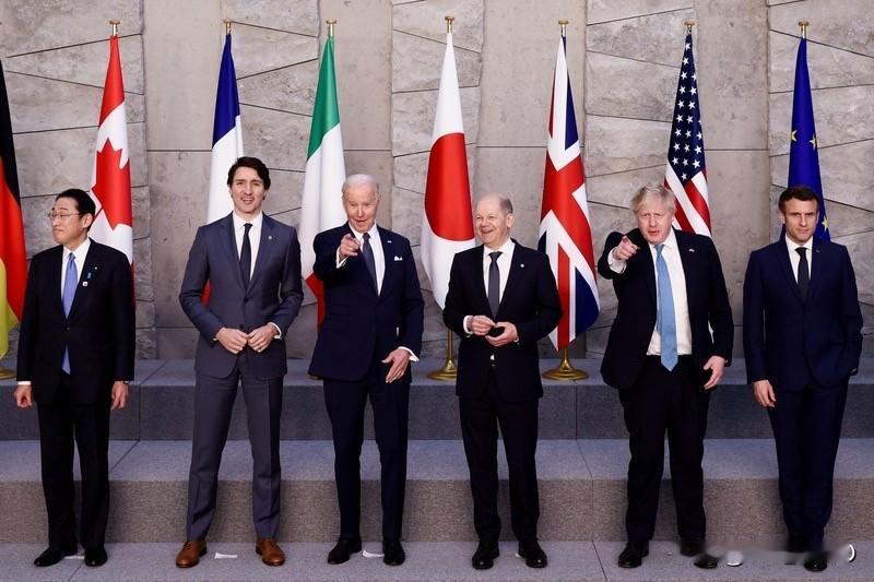 新的七国集团、新格局的世界、俄罗斯格局的战争，未来的世界没有分裂，没有战争，只有