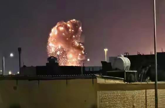 安葬拉里贾尼，穆杰塔巴怒火难消：“必须让凶手尽快付出代价”