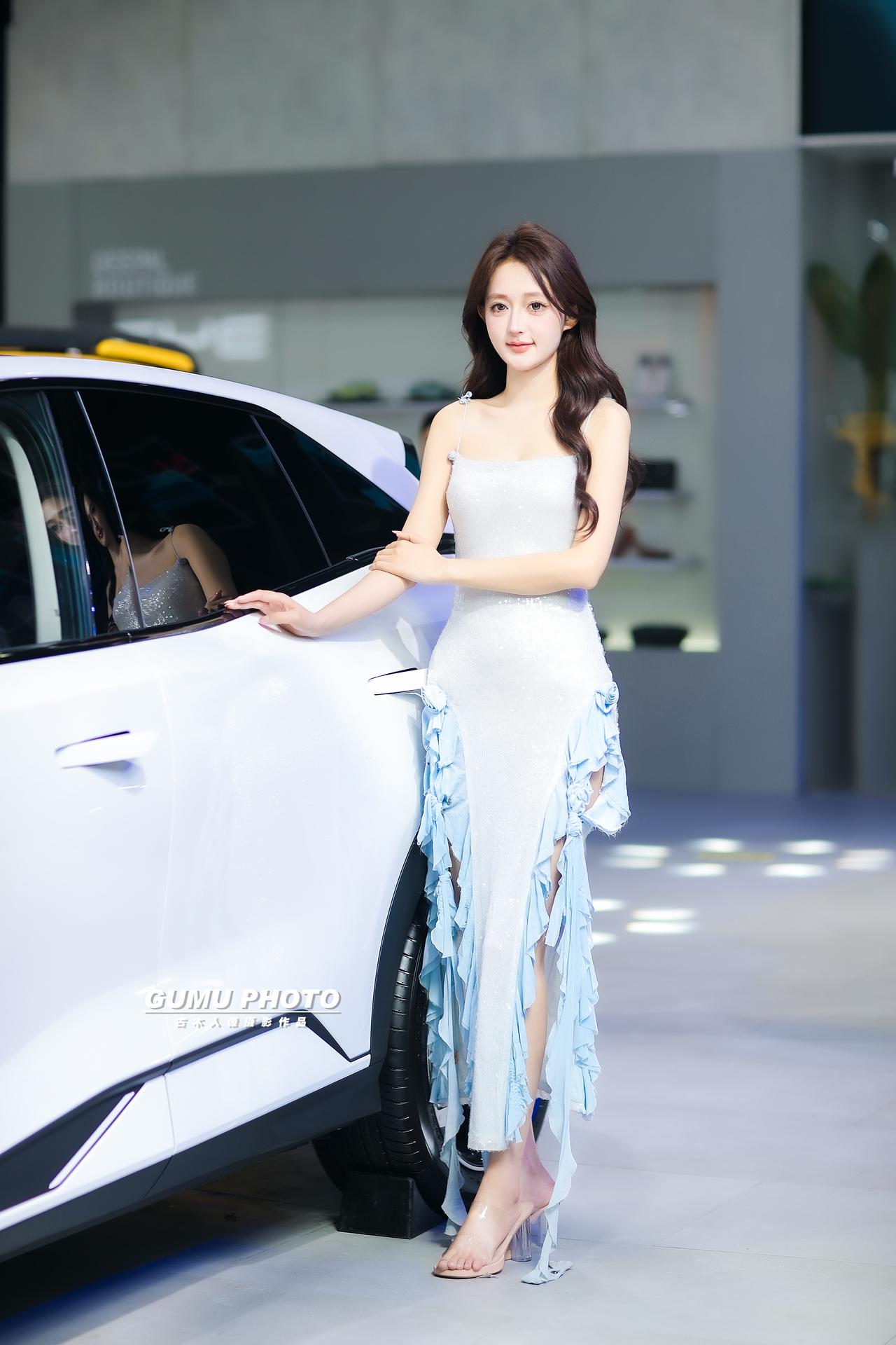 2026贵阳车展深蓝展台模特小姐姐