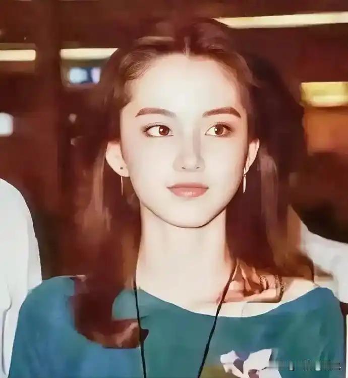 难怪那么多人说她是香港，五十年才出一个的美人