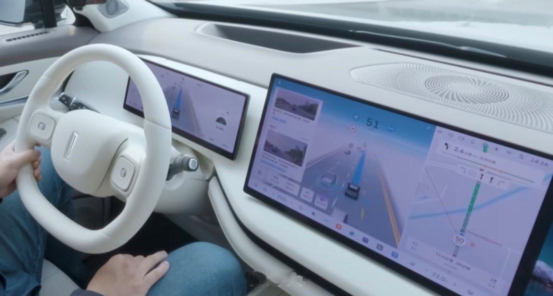 刷到长城汽车VLA要首搭魏牌蓝山的消息，直接把我期待值拉满！咱就说现在车企都在卷