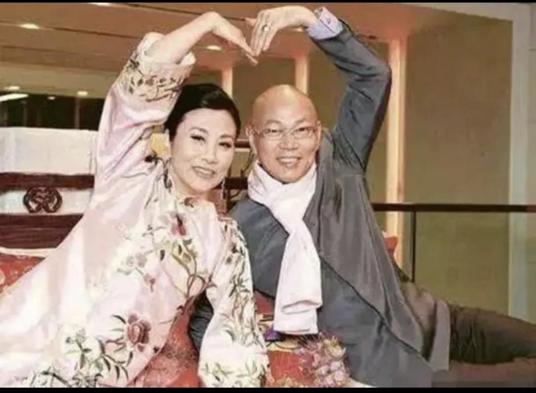 罗家英第4次患癌，预计最多还有九年，坦言不再化疗和电疗，“心无挂碍，拜拜！”  