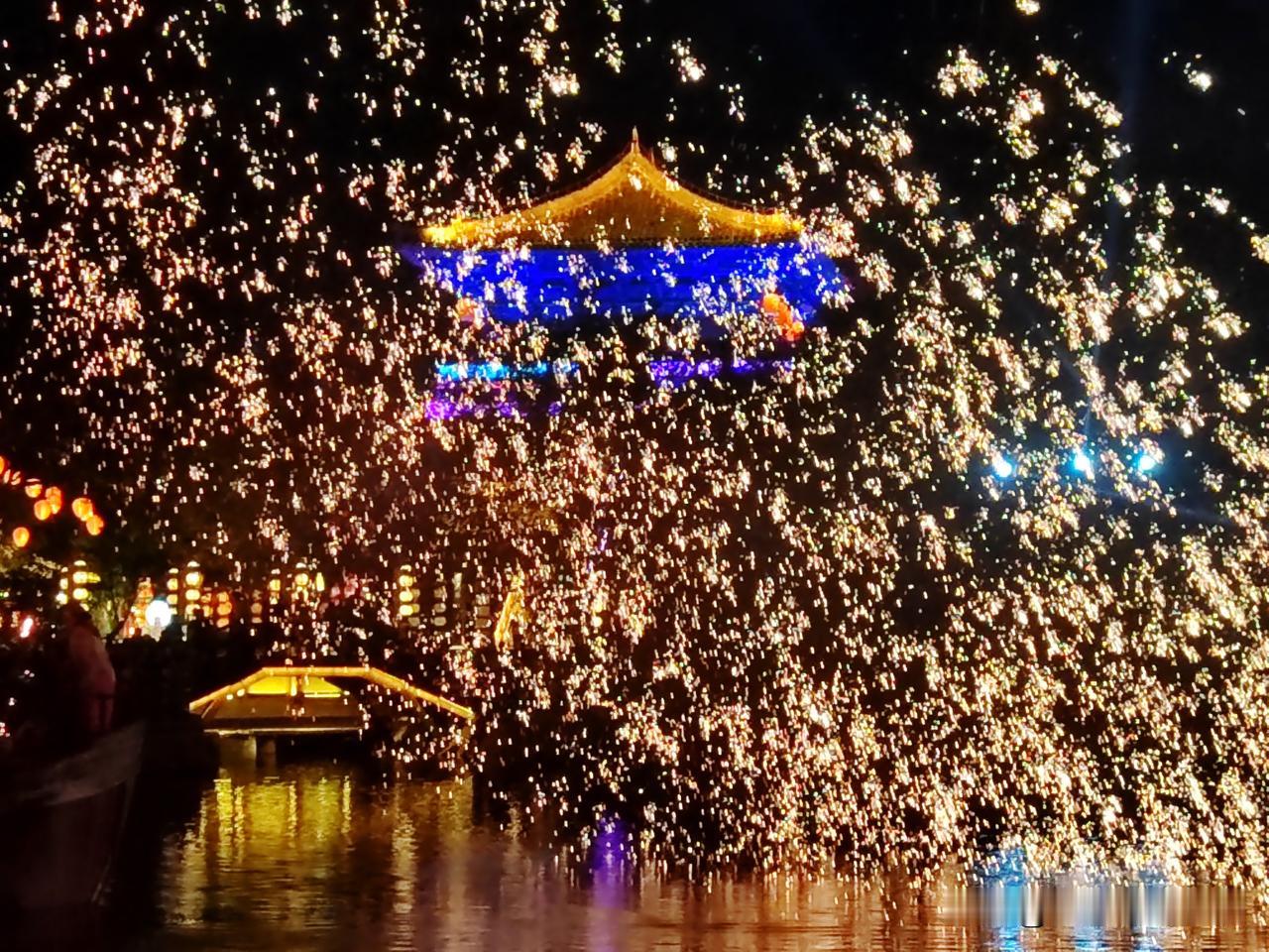 今年暑假，我头一回对旅游提不起劲。不是不想出门，是带孩子出去这活儿，越来越像完成