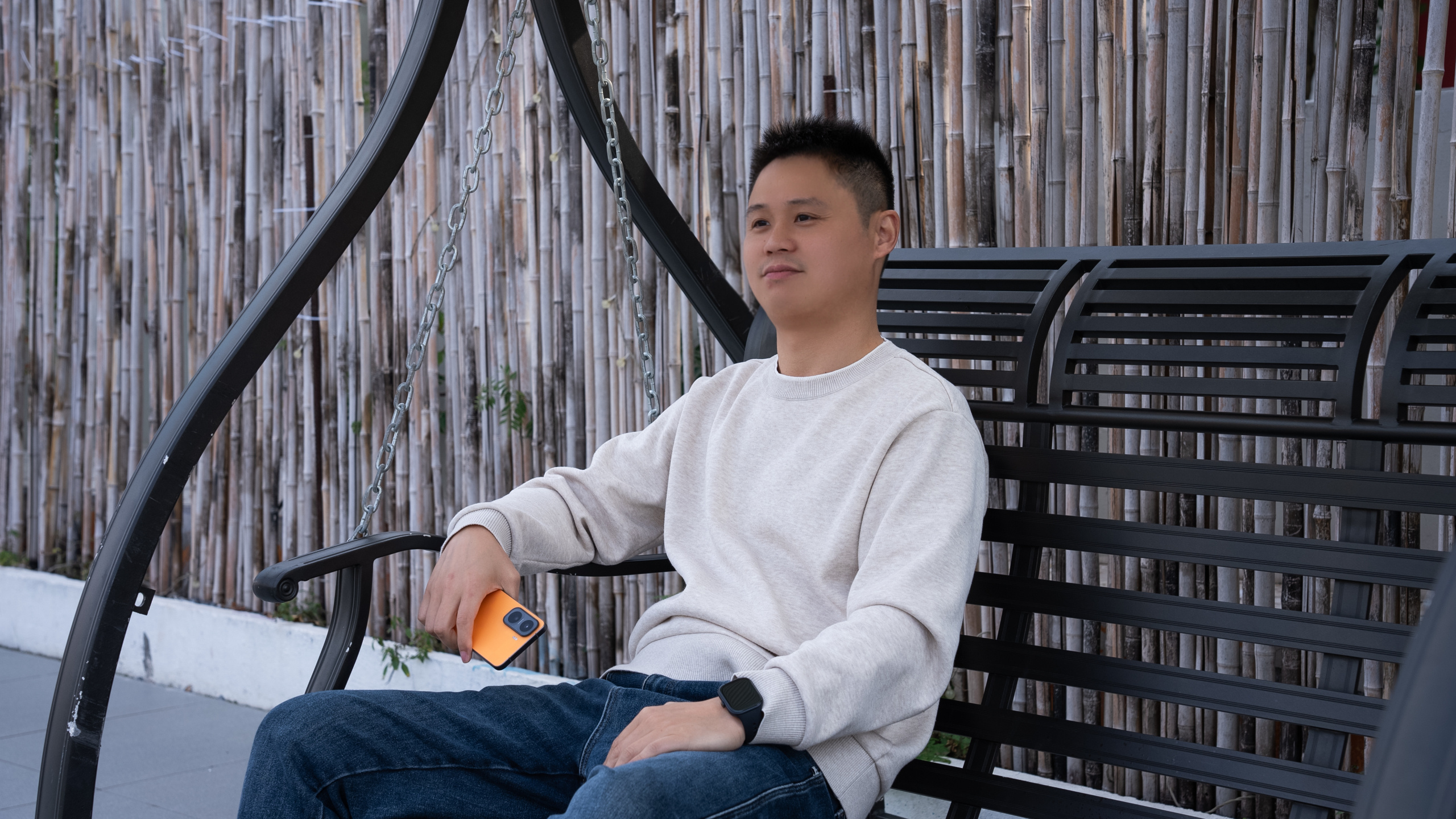 当一块智能手表既能精准显示游戏复活倒计时，又能在晨跑时清晰播报心率，你是否会重新