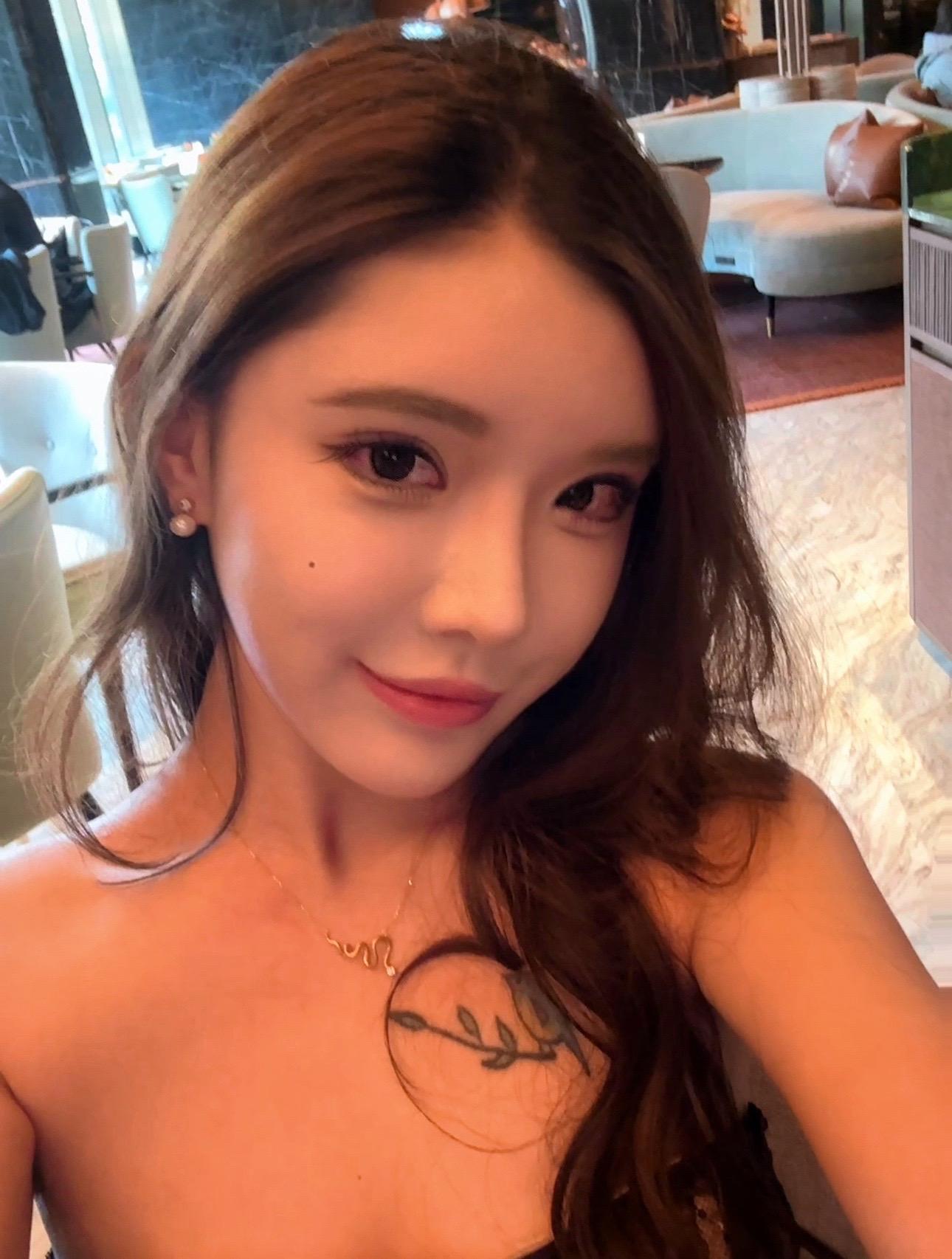 好想骂人 可是我的人设是清纯御姐