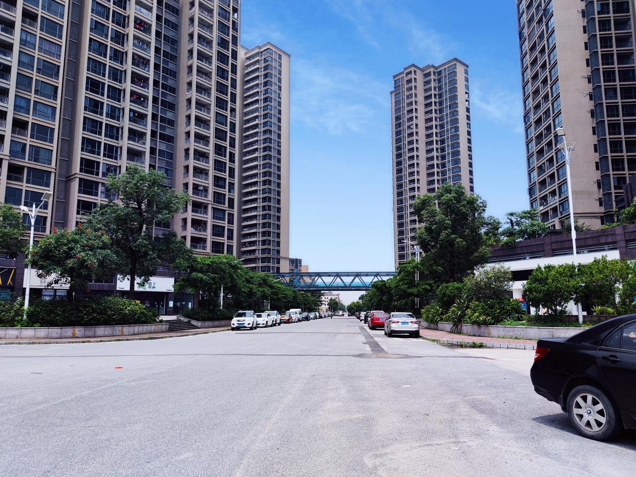 2023年差不多又过半年了，整个房地产依旧没有太大的起色，虽然说2月~3月房地产