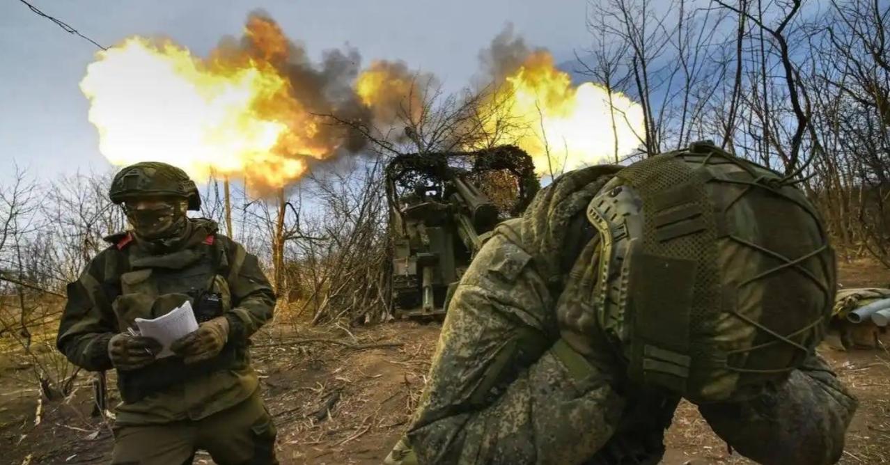 目前乌克兰武装部队中约有六万多名女性服役，其中约五千人直接参与一线作战。

在今