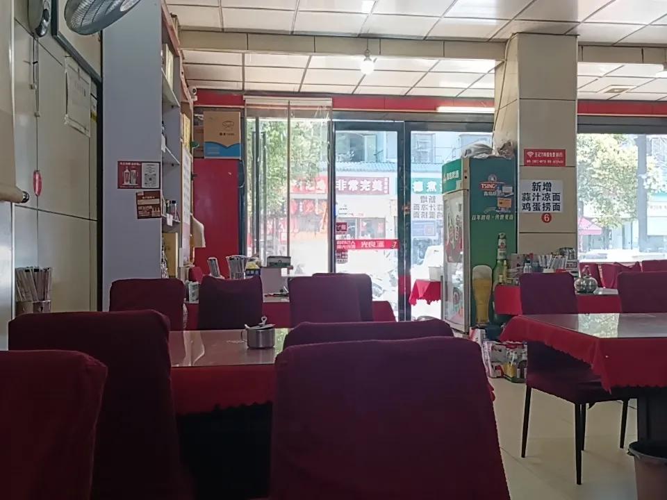 学经济的果然对法律条文有抗体。
今天朋友给我发了民典法里的一条，看了半小时，硬是