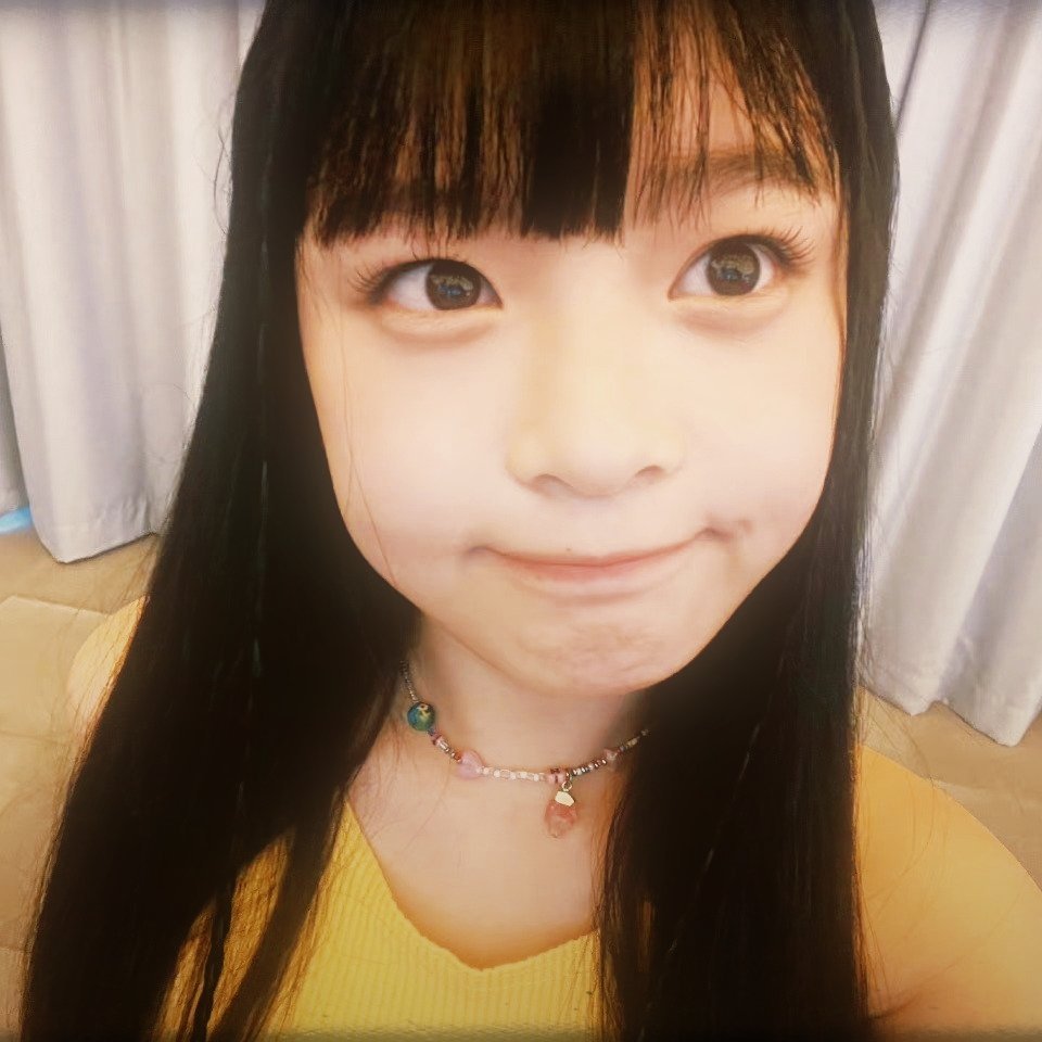hanni hanni 自修hanni头像壁纸更新女神真的好可爱啊 