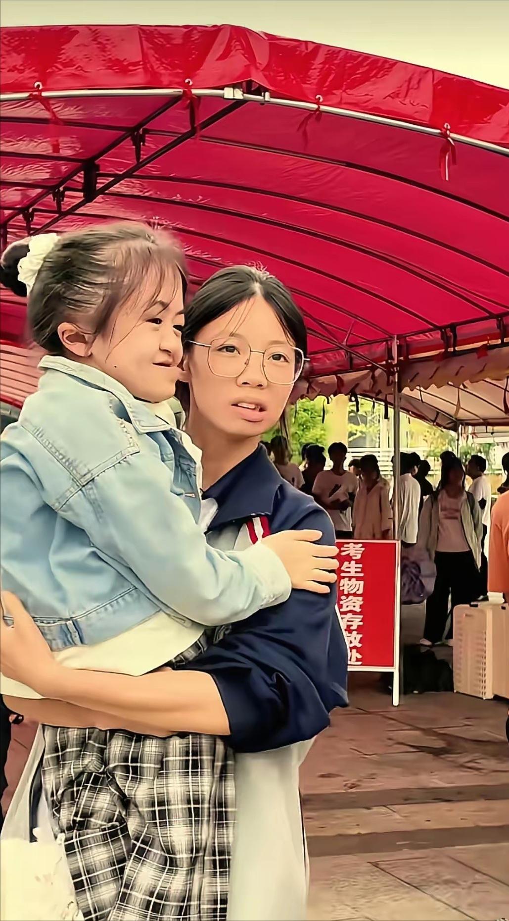 “火到人民日报了！”贵州镇远，一女生刚冲过高考 “战场”，她却把所有人都晾在了一