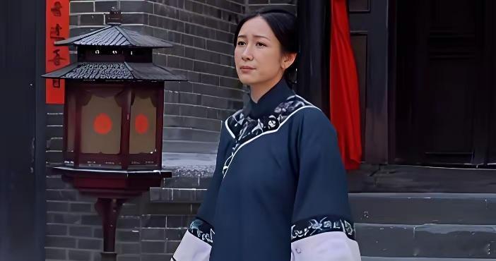 为什么说女演员千万不能整容？看看《万物生》中的秦海璐就明白了。虽然秦海璐在剧中饰