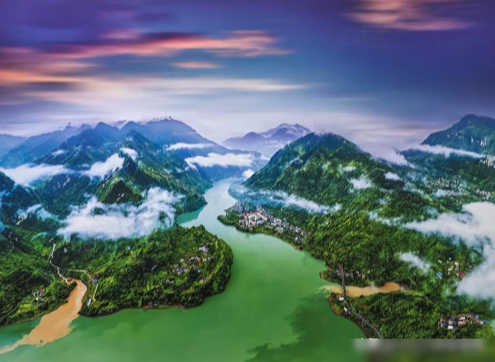 萨达姆、齐奥塞斯库、卡扎菲，以及和他们相似的曾经大人物们，萨达姆、齐奥塞斯库、卡