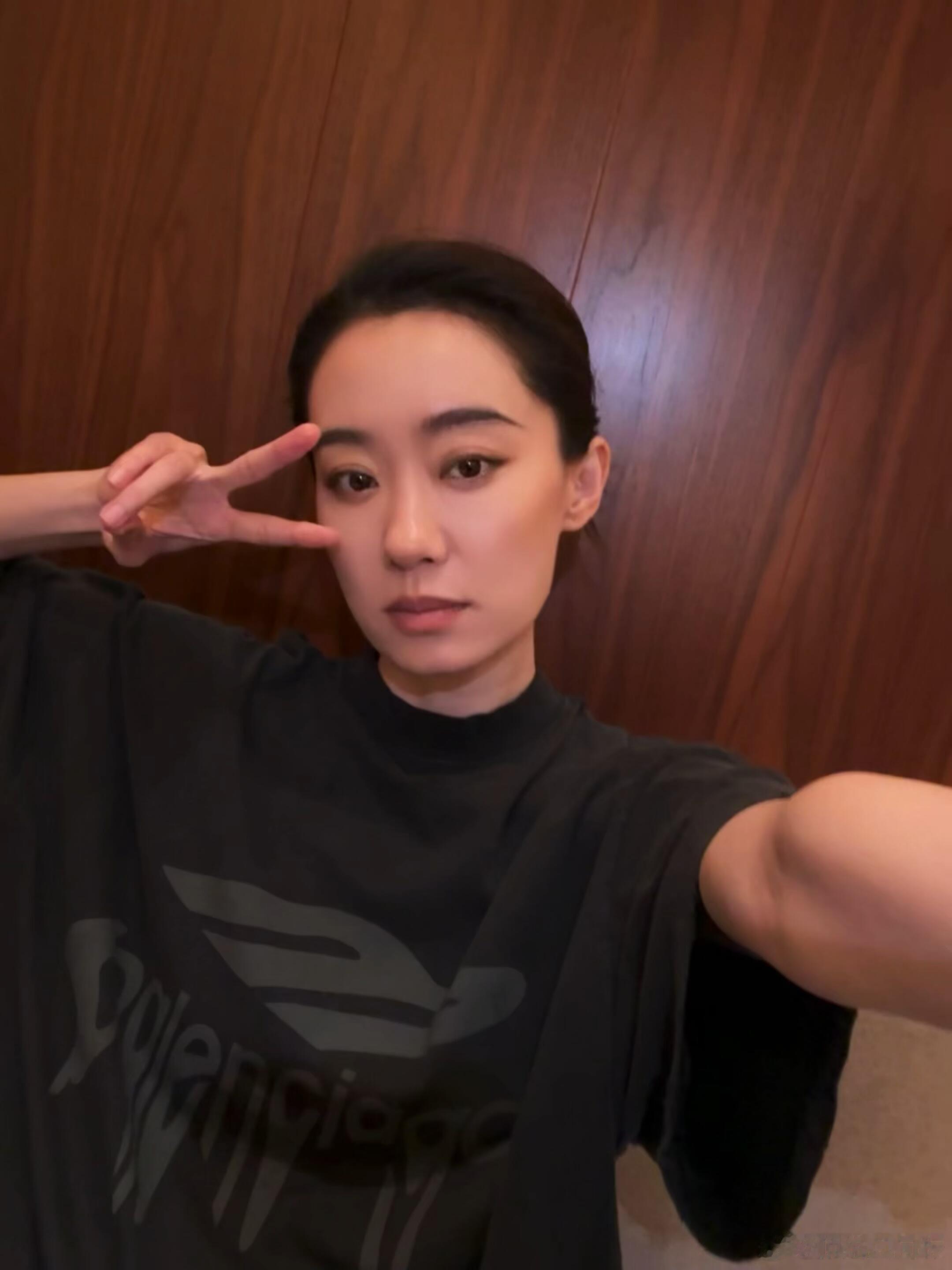 张小斐，老公是一种感觉[爱你][爱你][爱你] ​​​