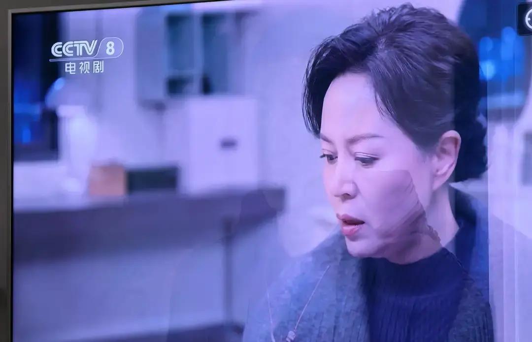 程心这人，长得帅、会赚钱，却天天被老婆和丈母娘当空气。
 
丈母娘一句“你懂啥”