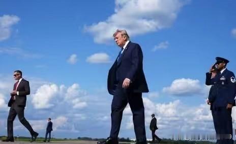 美国和以色列可能在本周末对伊朗的能源设施发动大规模攻击——据CBS News的报
