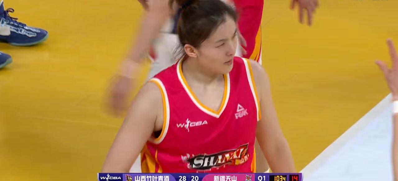 WCBA半决赛太精彩了，山西女篮主场95比59大胜新疆队。这比赛一开始，新疆队先
