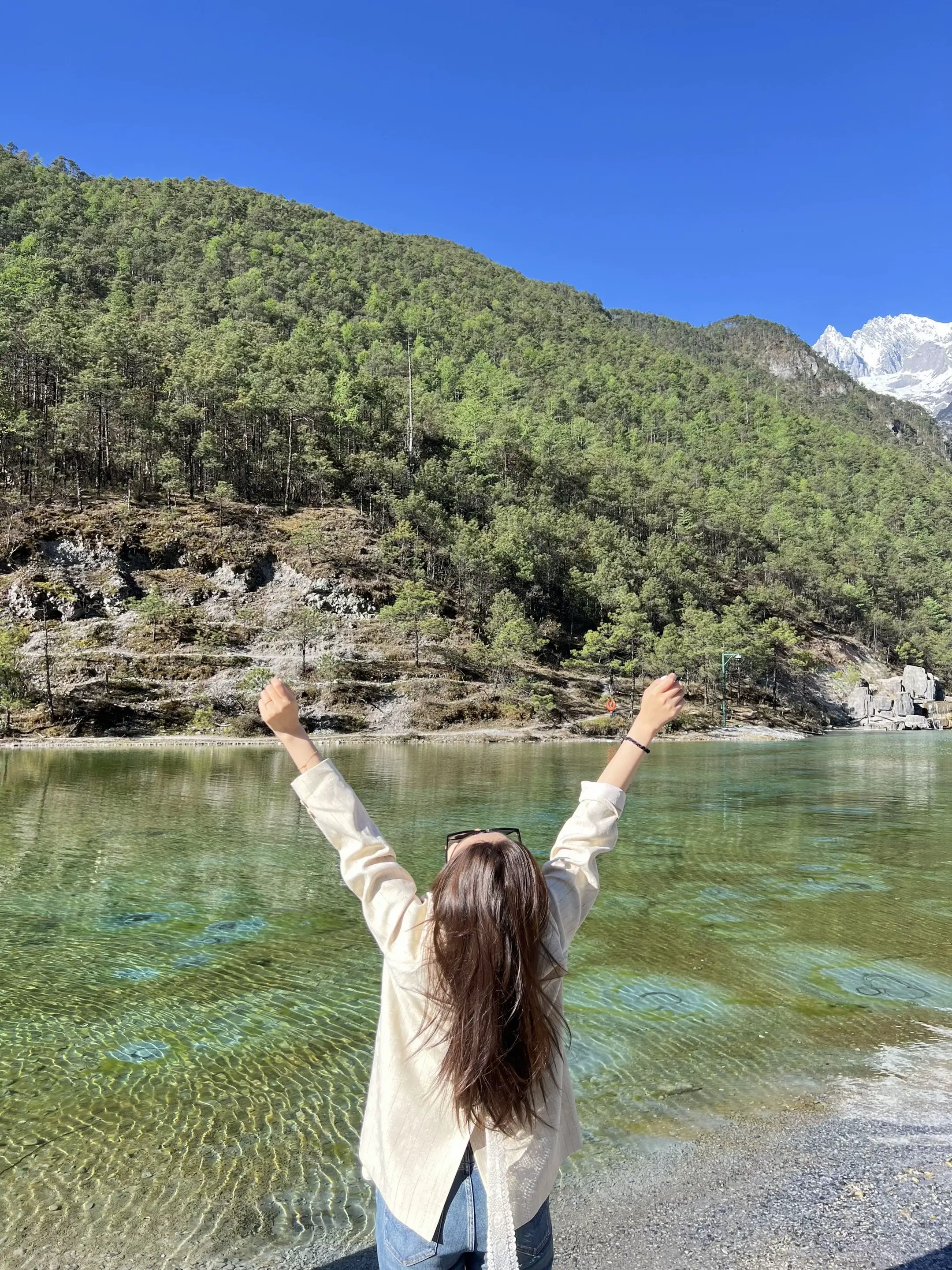 “良好的睡眠 健康的身体 开心的自己 平淡的生活 这是我想要的..”