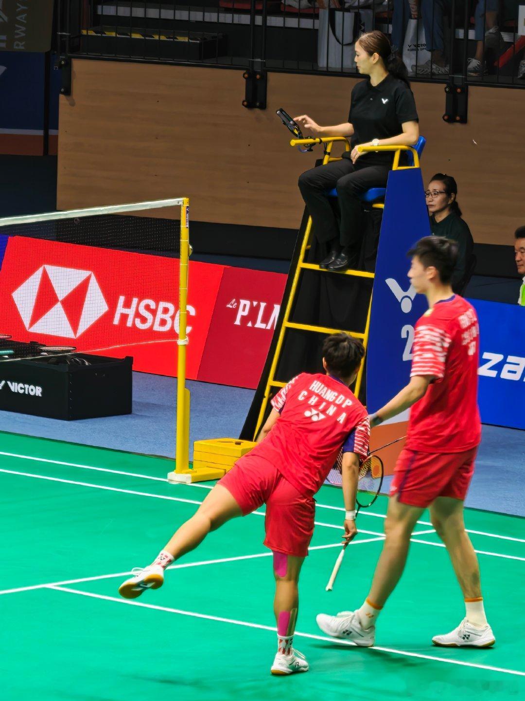 冯彦哲/黄东萍🇨🇳 22-20、11-6 🇮🇩西亚纳维/马尔瓦VICTO