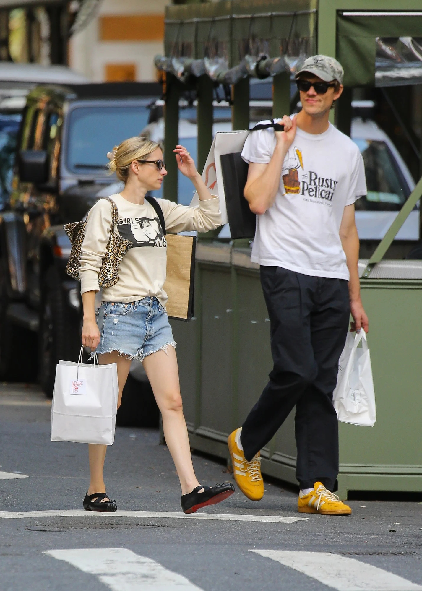 Emma Roberts和丈夫Cody John 26日纽约外出 ​​​