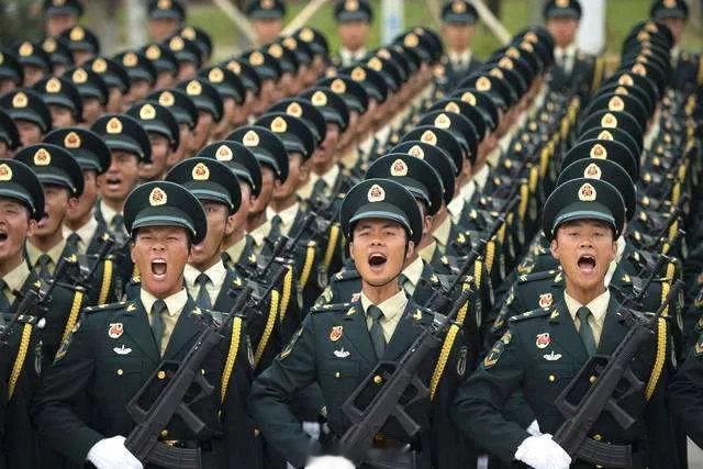 #东风快递[超话]##正青春火箭军##火箭军# 《从军歌》好儿好女来当兵潇潇洒洒