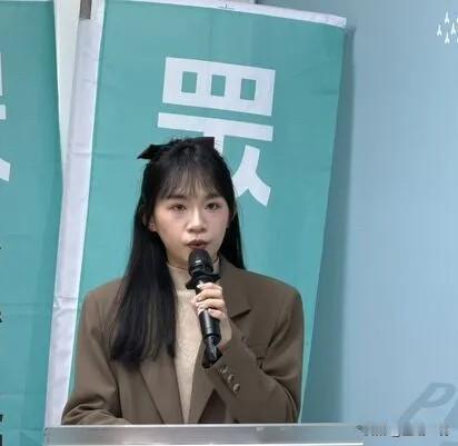 韩国瑜协商动怒　民众党：黑暗力量就是民进党当局

针对韩国瑜昨骂傅崐萁并指立院被