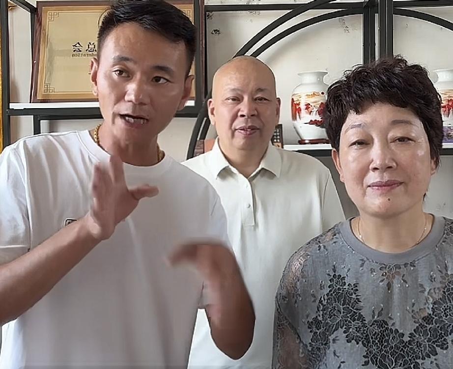太棒了
厉怀远每天托举1位亲人今天托举二姨
金牌翻译留言区网友劝他1件事

  