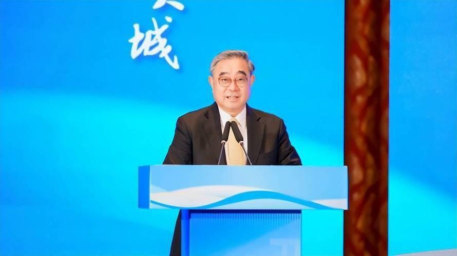 新党正式且硬气宣布：接受由解放军负责台湾防卫；接受特定条件下达成和平统一，台湾成