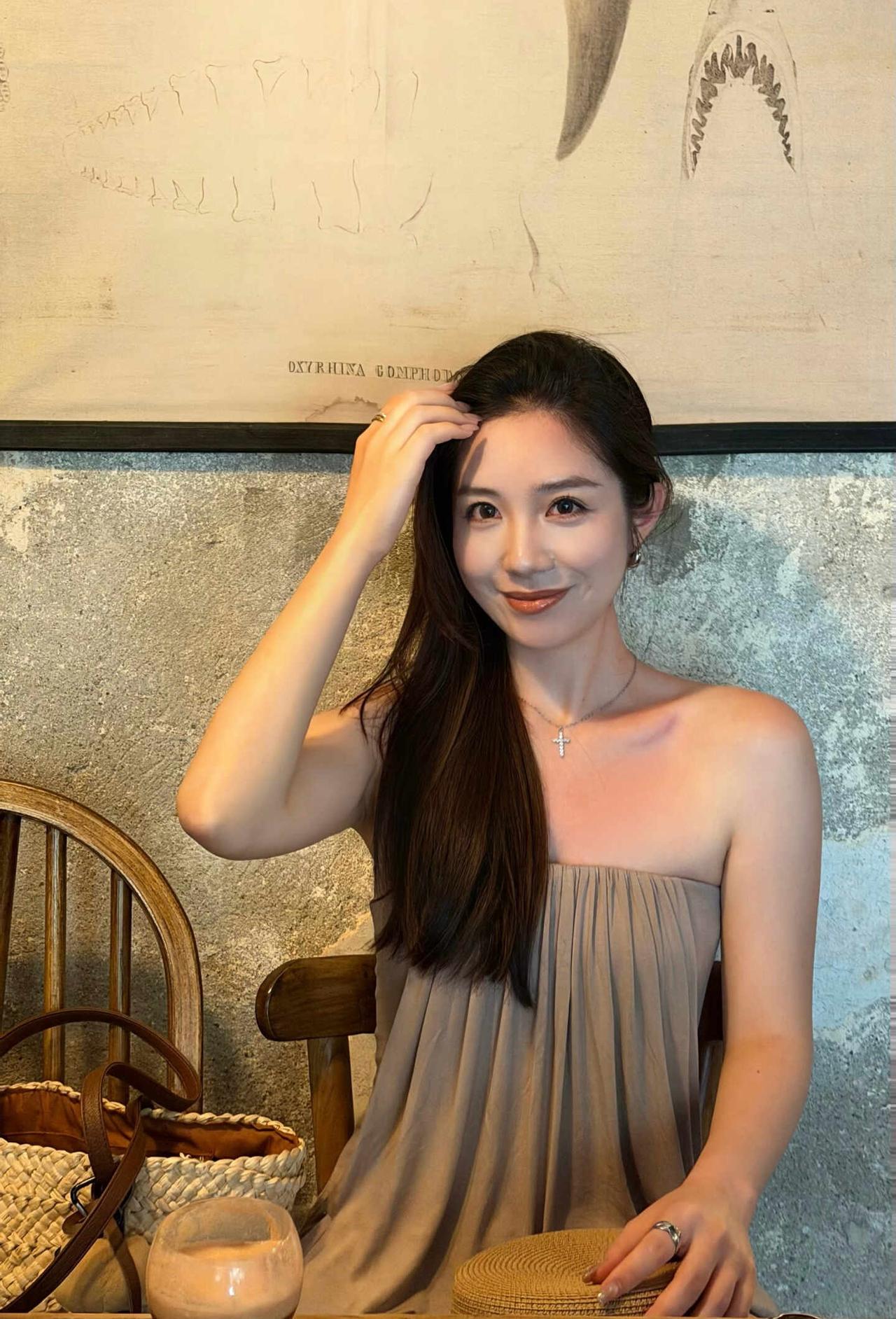 毫不费力的度假穿搭🌊🫧
分享照片 不费力气的穿撘 ootd ootd穿搭 o