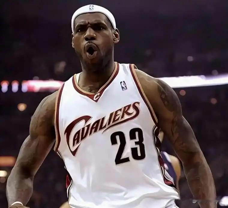 NBA历史各项第一人！大家认同吗？

奥尼尔:篮下统治力第一人

乔丹:综合能力