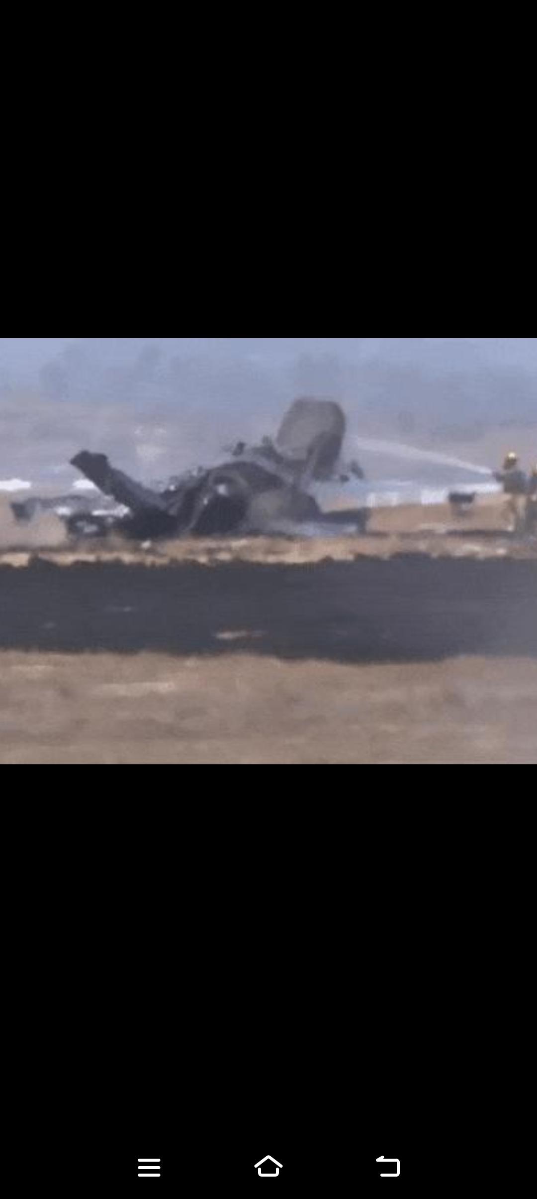 上亿美金战机轰然坠毁！F-35B再度出事，“明星隐身战机”神话持续褪色
 
当地
