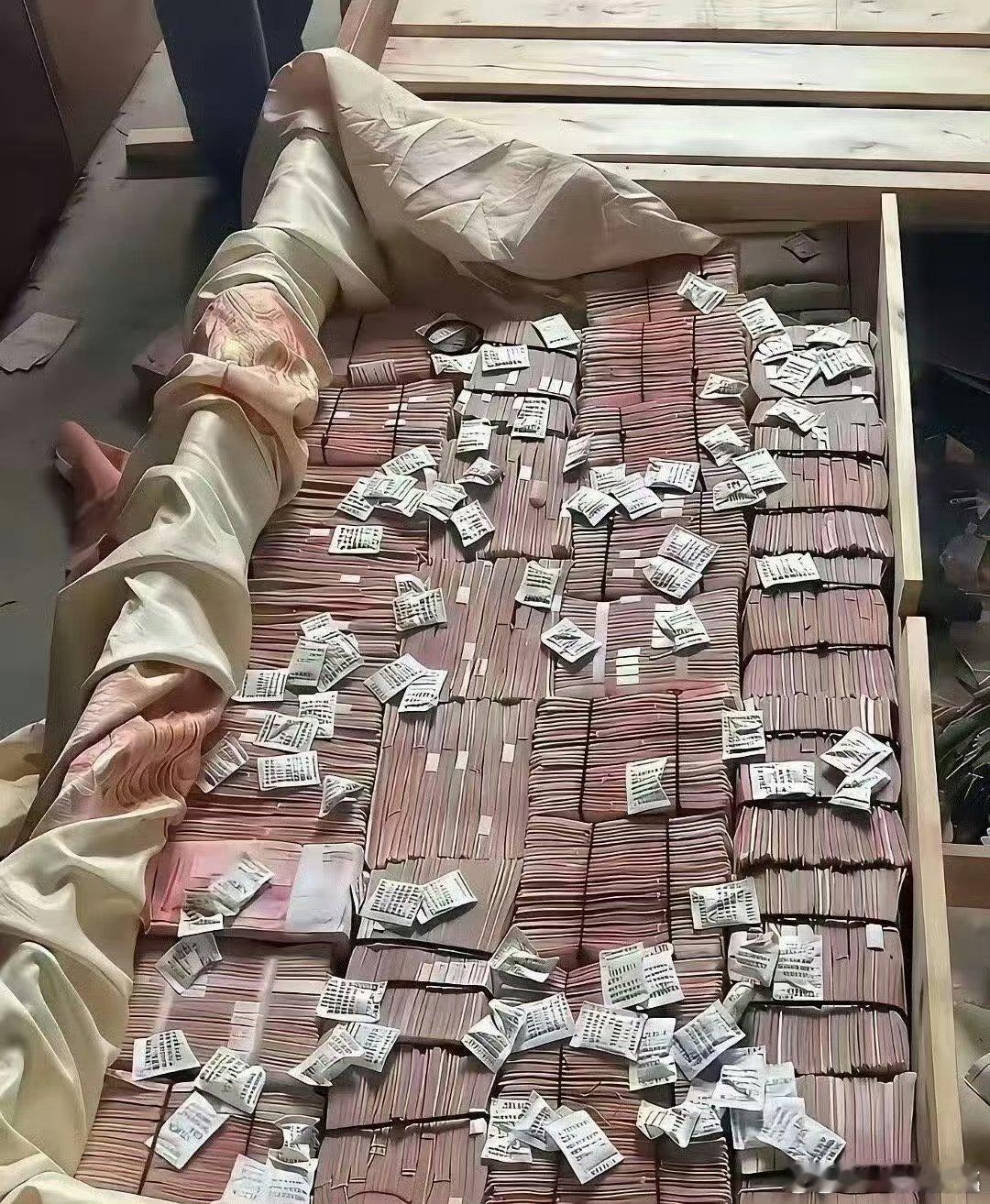 你不知道的冷知识：储存人民币需要放干燥剂 