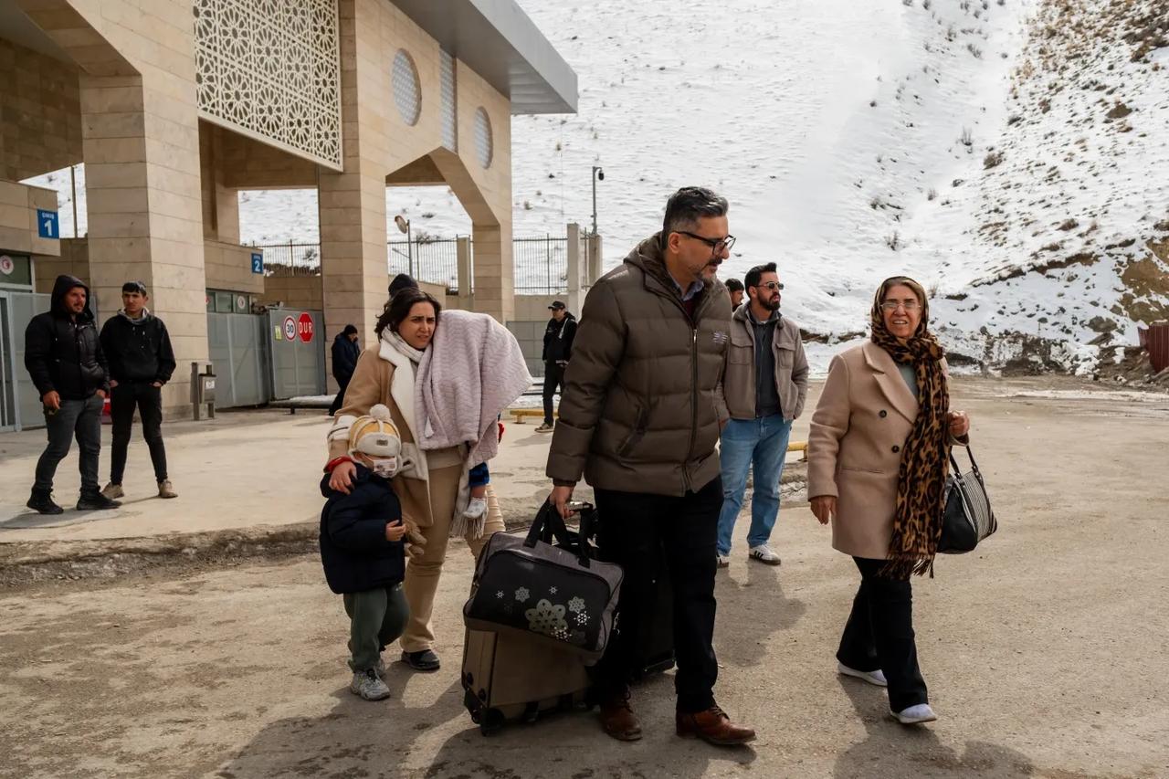 2月28日美以伊冲突爆发以来，伊朗已有320万民众被迫流离失所。这些人中，部分前