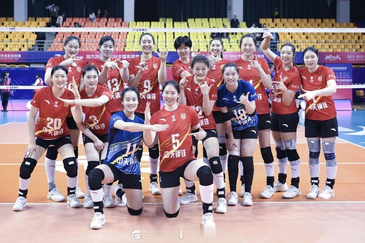 【2026年VTV9平奠杯分组如下】：江苏女排参赛。A组：江苏中天钢铁（中国）,