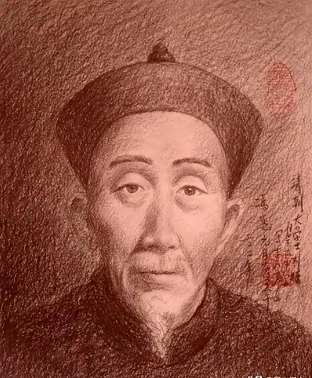 乾隆瞧见新科状元刘墉是个驼背，当场便奚落道："弯木难做顶梁柱。"刘墉反应极快，回