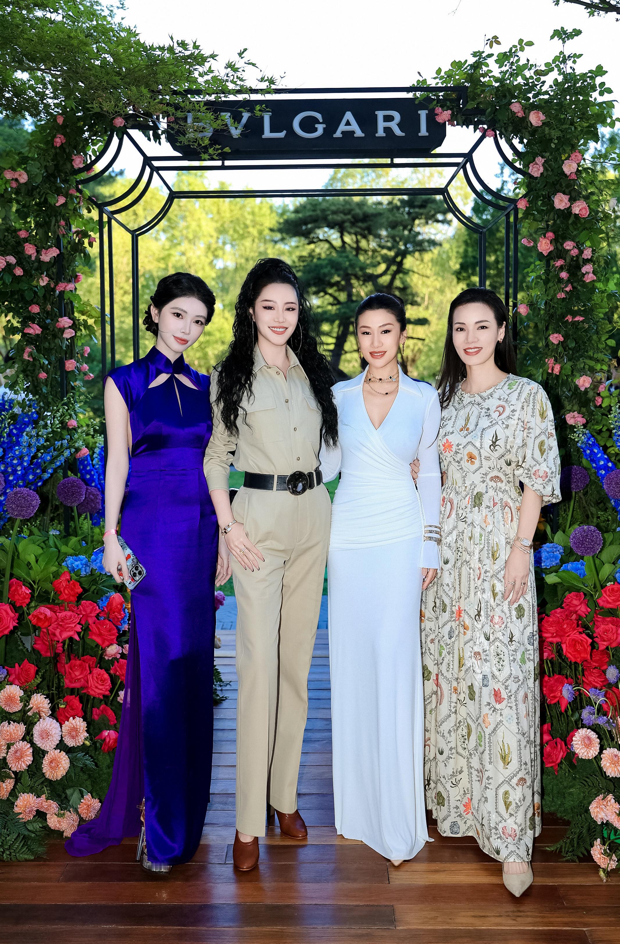 为你写诗 为你静止 为你做不可能的事[羞嗒嗒] ​​​