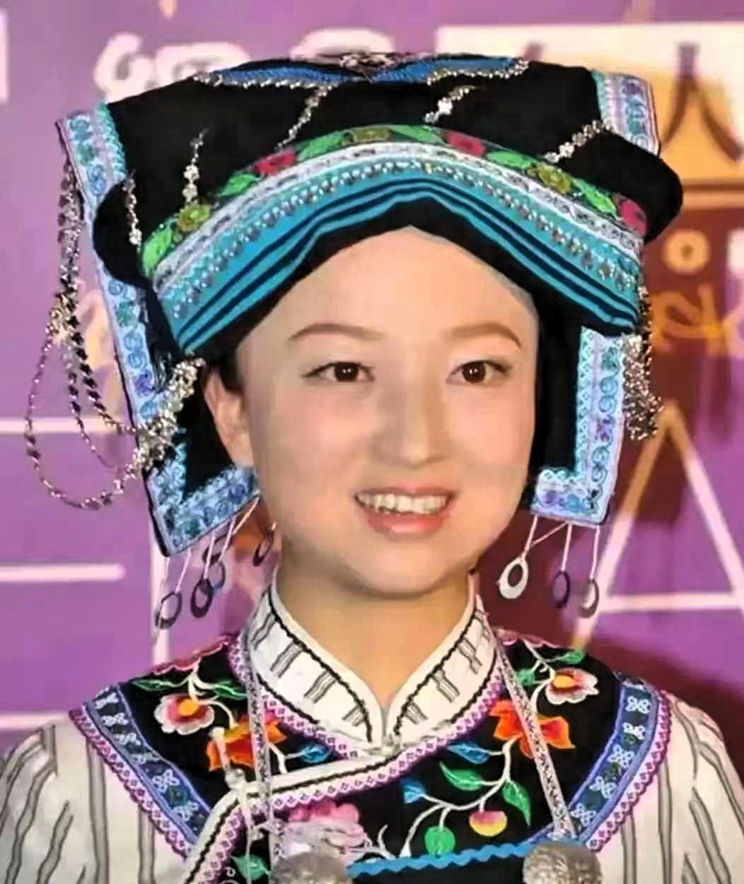 贵州1女子为和丈夫团聚，辞掉市区高薪工作，到偏远山村开诊所，两月后，丈夫调走，不