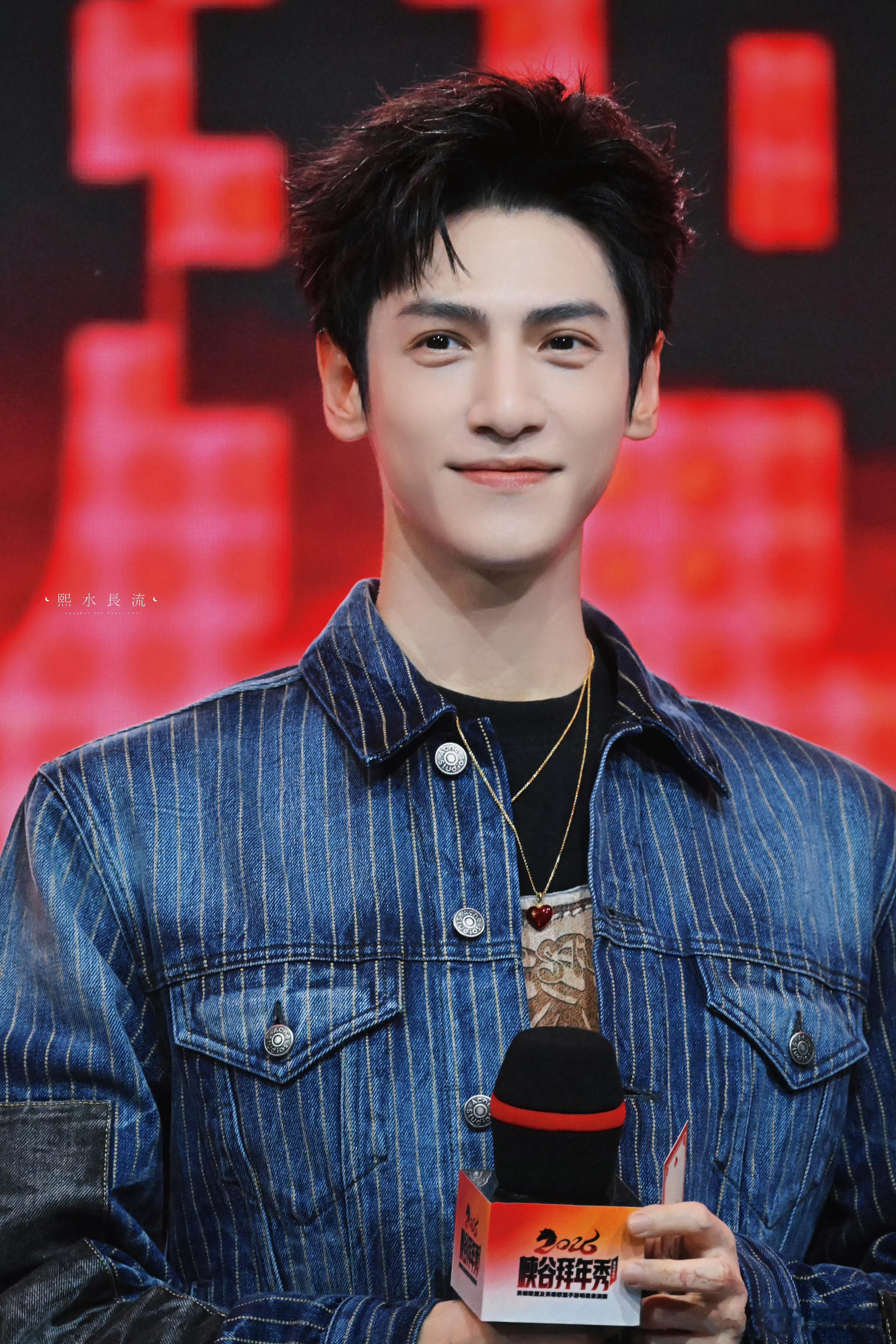 抓到一只萌萌哒熙哥，又帅又可爱是怎么回事